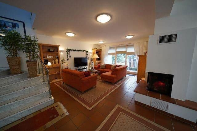 Prodej domu 240 m², pozemek 1.655 m², Bernau, Braniborsko Prodej domu 240 m², pozemek 1.655 m², Bernau, Braniborsko