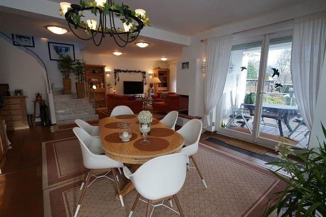 Prodej domu 240 m², pozemek 1.655 m², Bernau, Braniborsko Prodej domu 240 m², pozemek 1.655 m², Bernau, Braniborsko