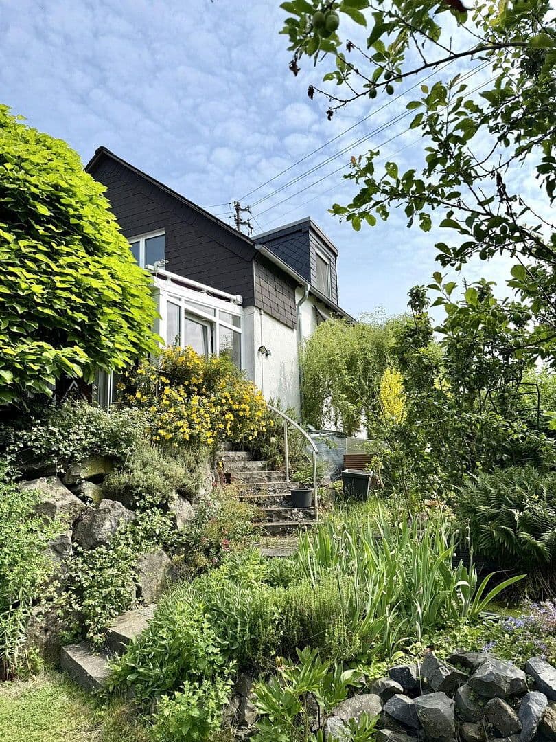 Prodej domu 135 m², pozemek 698 m², Bendorf, Porýní-Falc Prodej domu 135 m², pozemek 698 m², Bendorf, Porýní-Falc