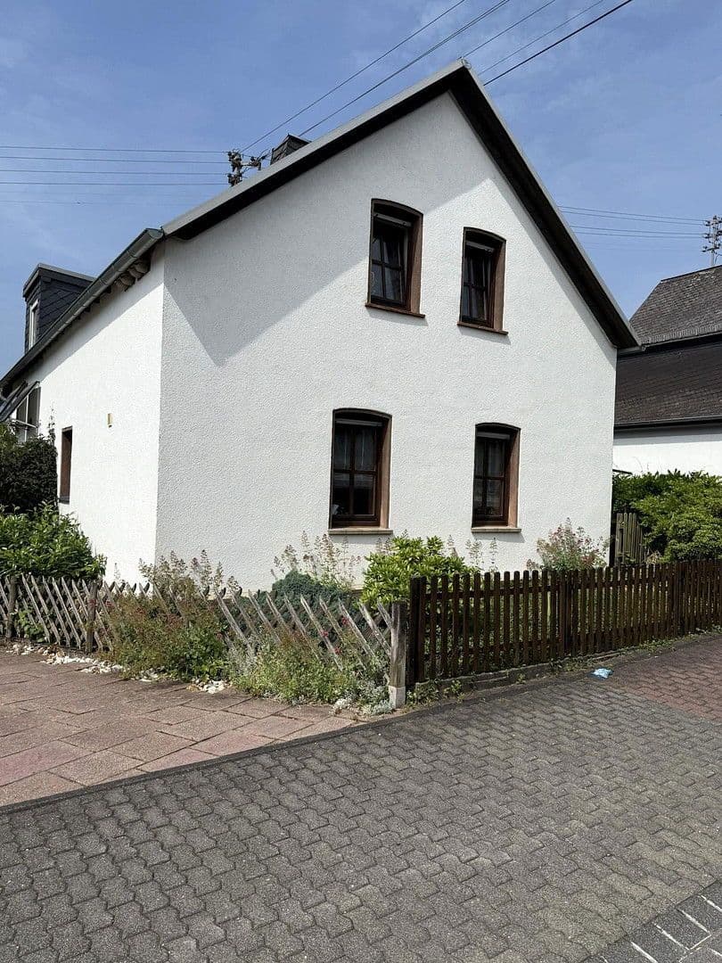 Prodej domu 135 m², pozemek 698 m², Bendorf, Porýní-Falc Prodej domu 135 m², pozemek 698 m², Bendorf, Porýní-Falc