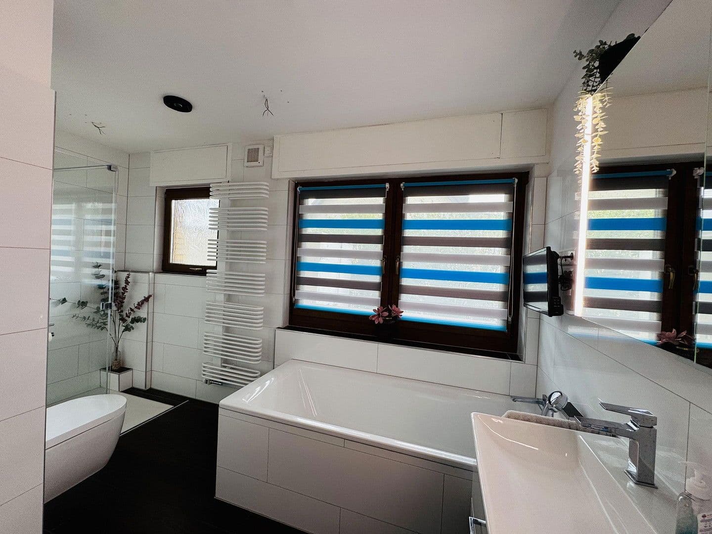 Prodej domu 182 m², pozemek 757 m², Aldenhoven, Severní Porýní-Vestfálsko Prodej domu 182 m², pozemek 757 m², Aldenhoven, Severní Porýní-Vestfálsko