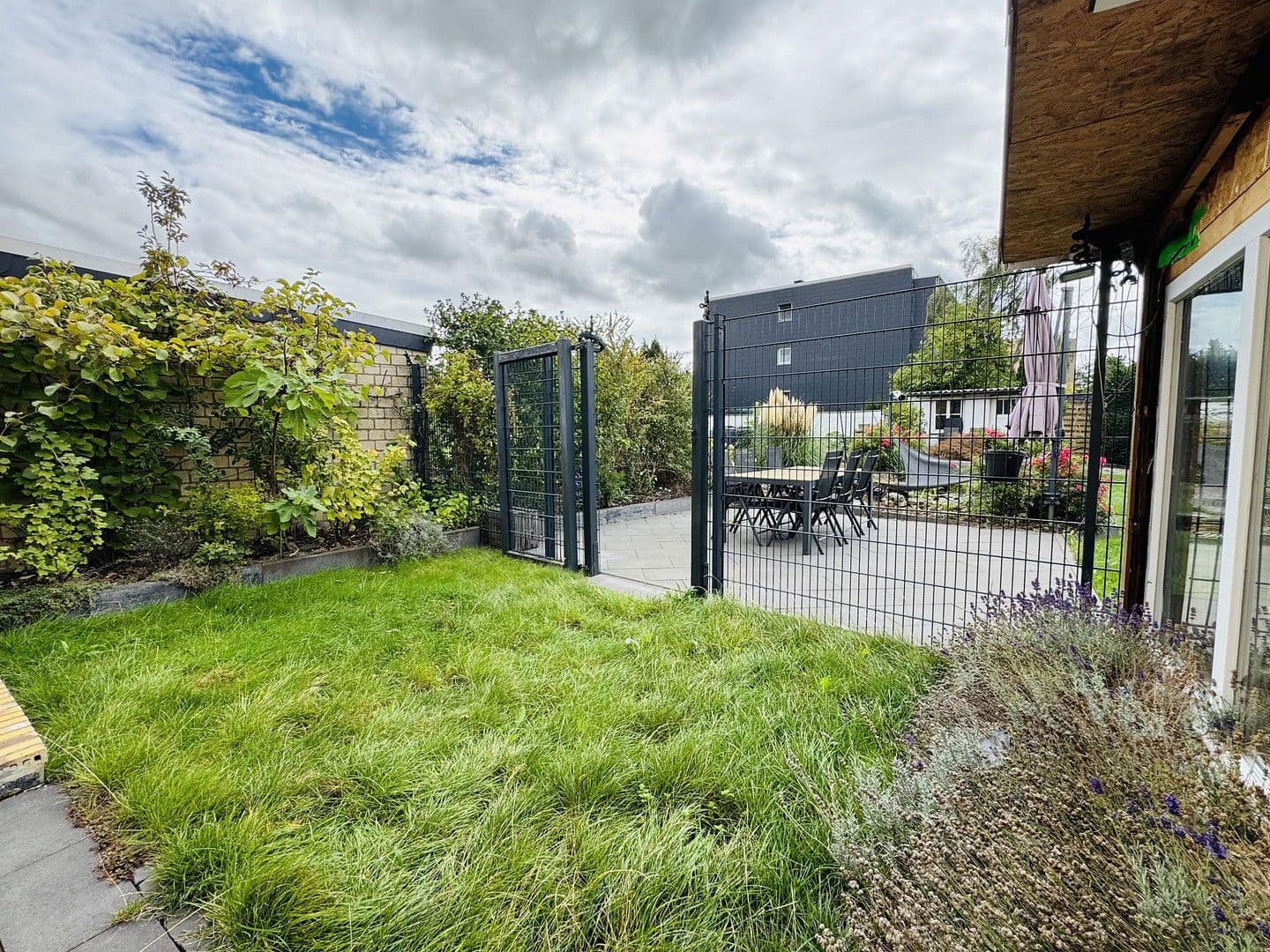 Prodej domu 182 m², pozemek 757 m², Aldenhoven, Severní Porýní-Vestfálsko Prodej domu 182 m², pozemek 757 m², Aldenhoven, Severní Porýní-Vestfálsko