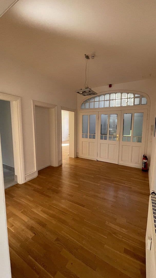 Pronájem bytu 5+1 128 m², Limburgerstraße 19, Königstein im Taunus, Hessen Pronájem bytu 5+1 128 m², Limburgerstraße 19, Königstein im Taunus, Hessen