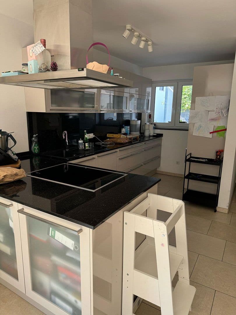 Prodej domu 175 m², pozemek 271 m², Köln, Severní Porýní-Vestfálsko Prodej domu 175 m², pozemek 271 m², Köln, Severní Porýní-Vestfálsko