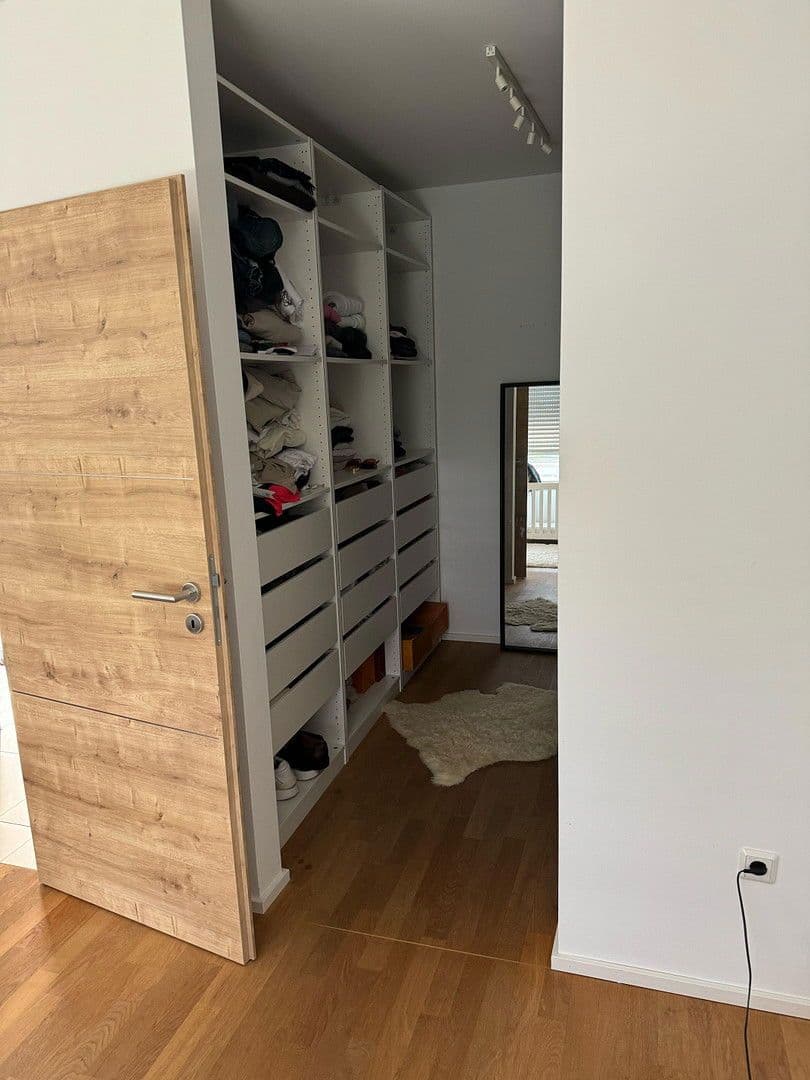 Prodej domu 175 m², pozemek 271 m², Köln, Severní Porýní-Vestfálsko Prodej domu 175 m², pozemek 271 m², Köln, Severní Porýní-Vestfálsko