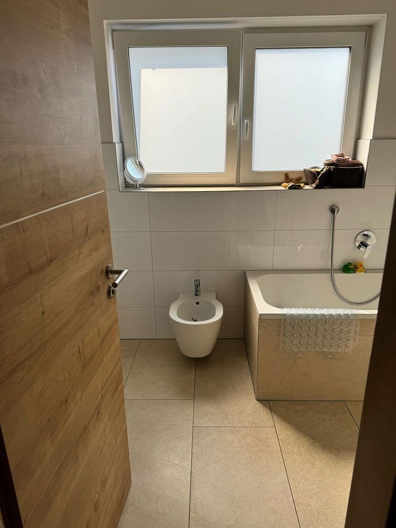 Prodej domu 175 m², pozemek 271 m², Köln, Severní Porýní-Vestfálsko Prodej domu 175 m², pozemek 271 m², Köln, Severní Porýní-Vestfálsko