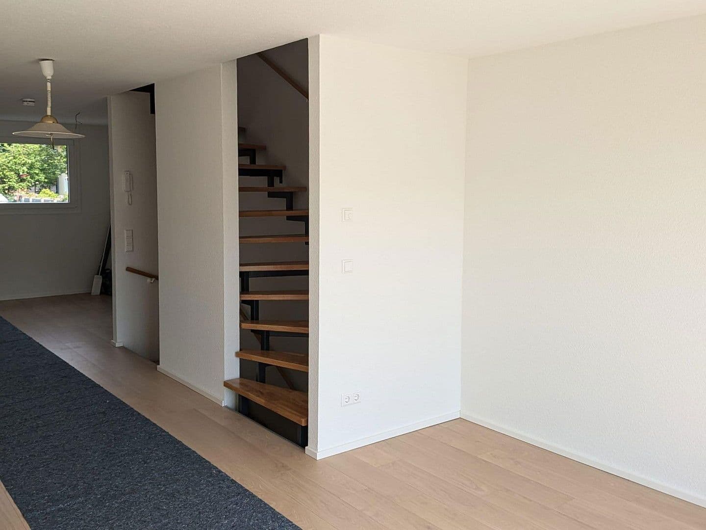 Prodej domu 100 m², pozemek 92 m², Mühldorf, Bavorsko Prodej domu 100 m², pozemek 92 m², Mühldorf, Bavorsko