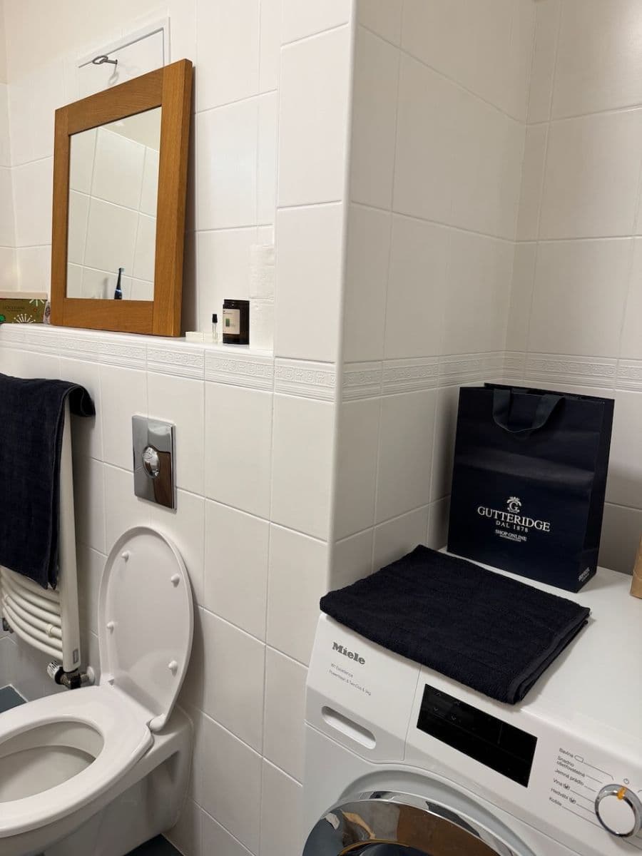 Prodej bytu 2+kk 50 m², Univerzitní, Praha, Praha Prodej bytu 2+kk 50 m², Univerzitní, Praha, Praha