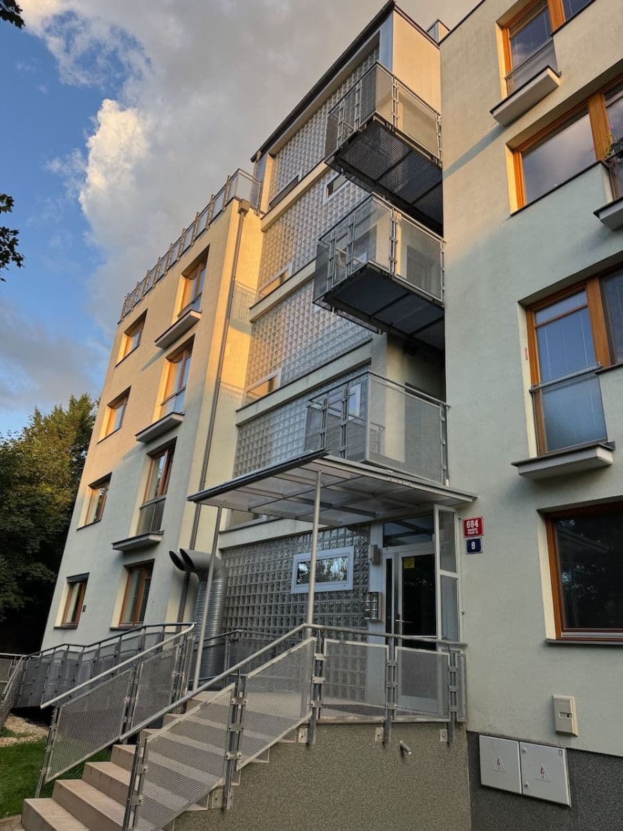 Prodej bytu 2+kk 50 m², Univerzitní, Praha, Praha Prodej bytu 2+kk 50 m², Univerzitní, Praha, Praha