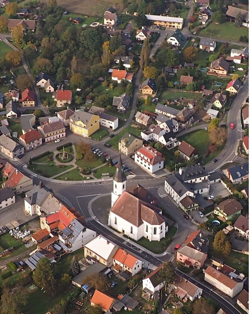 Pronájem domu 105 m², pozemek 800 m², Svatovítské náměstí, Osečná, Liberecký kraj Pronájem domu 105 m², pozemek 800 m², Svatovítské náměstí, Osečná, Liberecký kraj