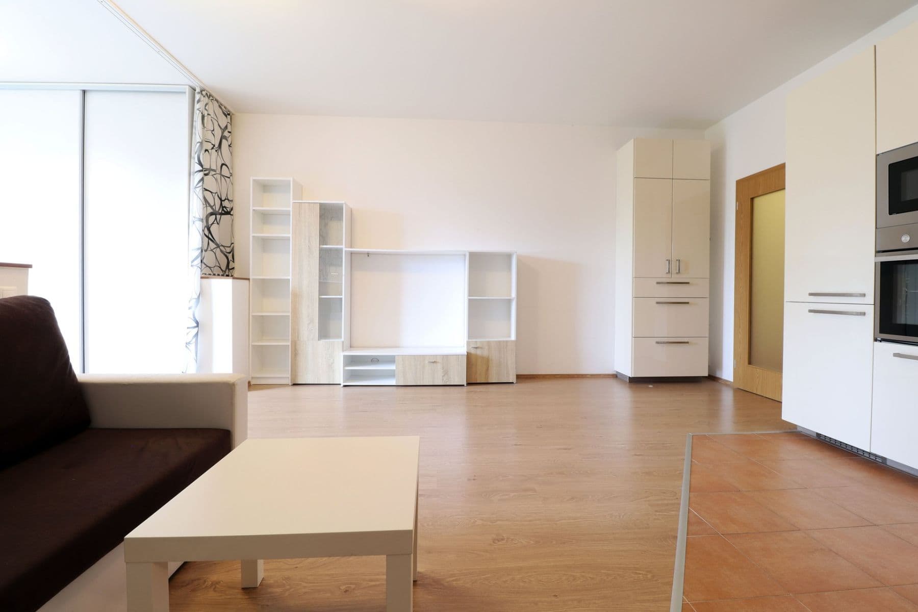 Pronájem bytu 1+kk 56 m², Březenská, Praha, Praha Pronájem bytu 1+kk 56 m², Březenská, Praha, Praha
