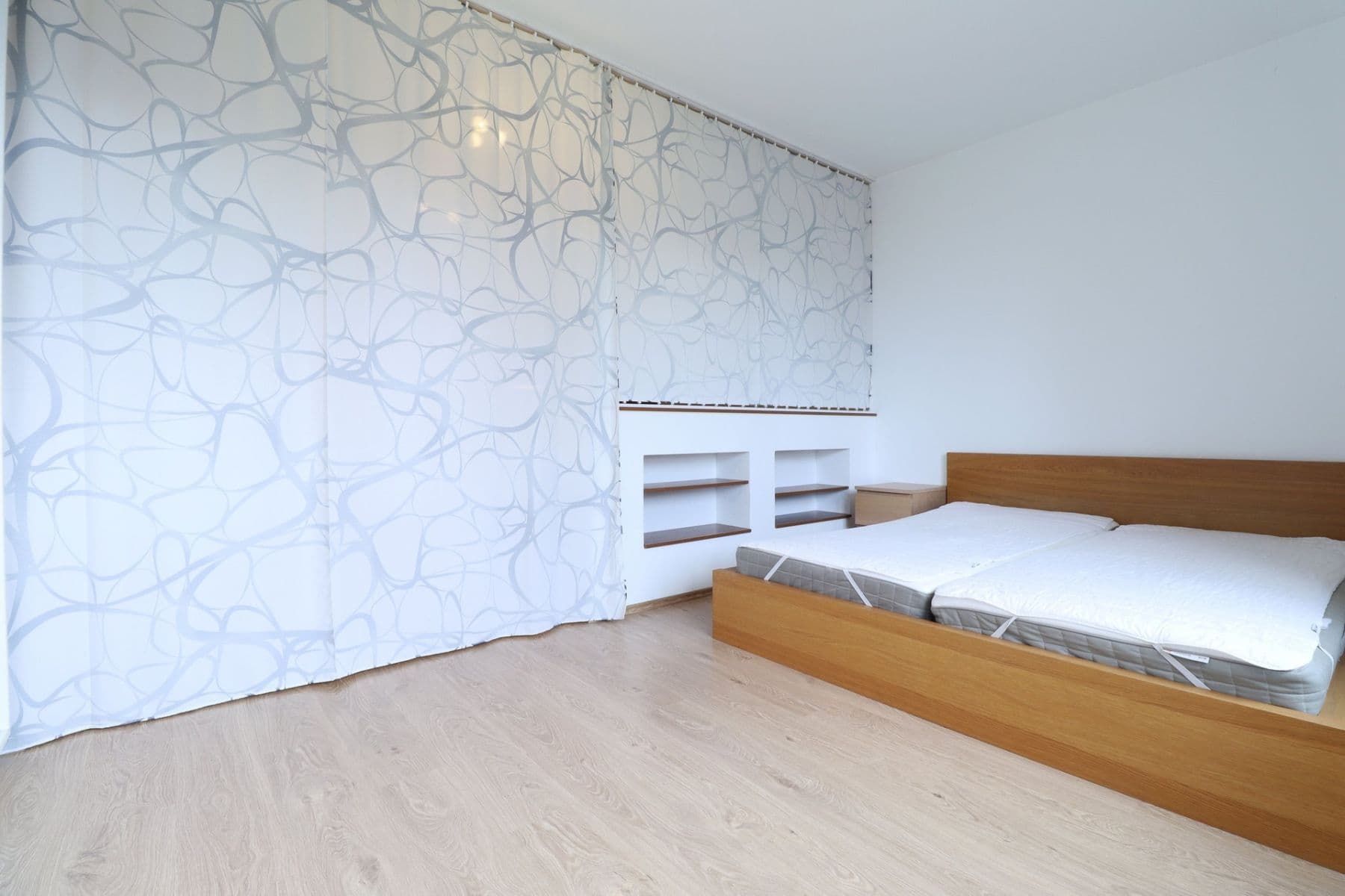 Pronájem bytu 1+kk 56 m², Březenská, Praha, Praha Pronájem bytu 1+kk 56 m², Březenská, Praha, Praha