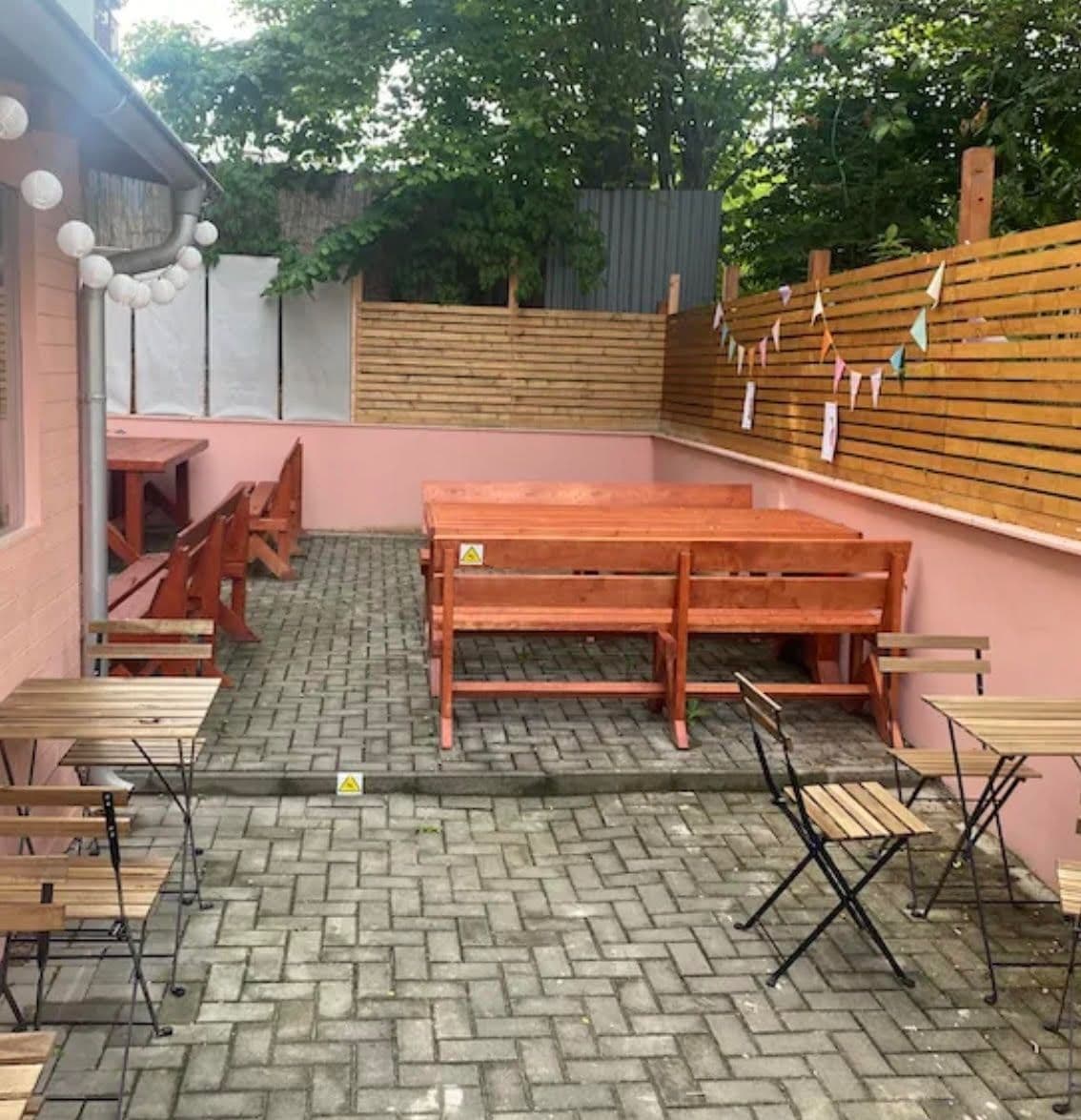 Pronájem nebytového prostoru 66 m², Tyršovo nám., Roztoky, Středočeský kraj Pronájem nebytového prostoru 66 m², Tyršovo nám., Roztoky, Středočeský kraj