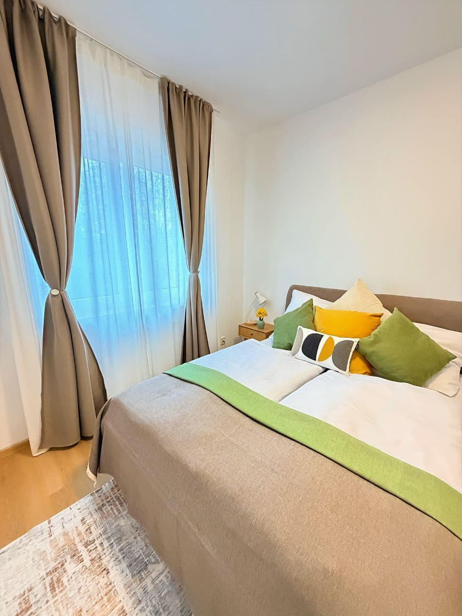 Pronájem bytu 44 m², Zbraslavská, Praha, Praha Pronájem bytu 44 m², Zbraslavská, Praha, Praha