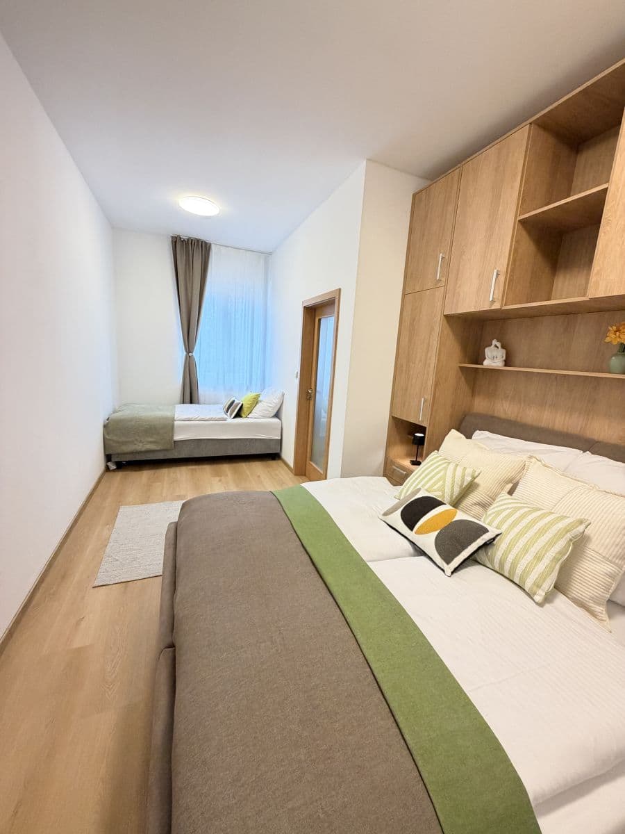 Pronájem bytu 53 m², Zbraslavská, Praha, Praha Pronájem bytu 53 m², Zbraslavská, Praha, Praha