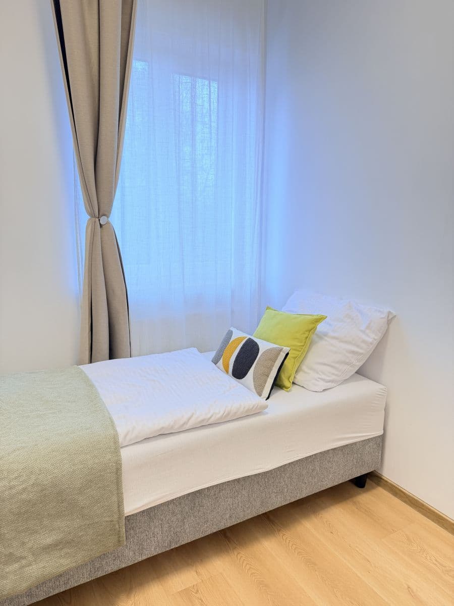 Pronájem bytu 53 m², Zbraslavská, Praha, Praha Pronájem bytu 53 m², Zbraslavská, Praha, Praha