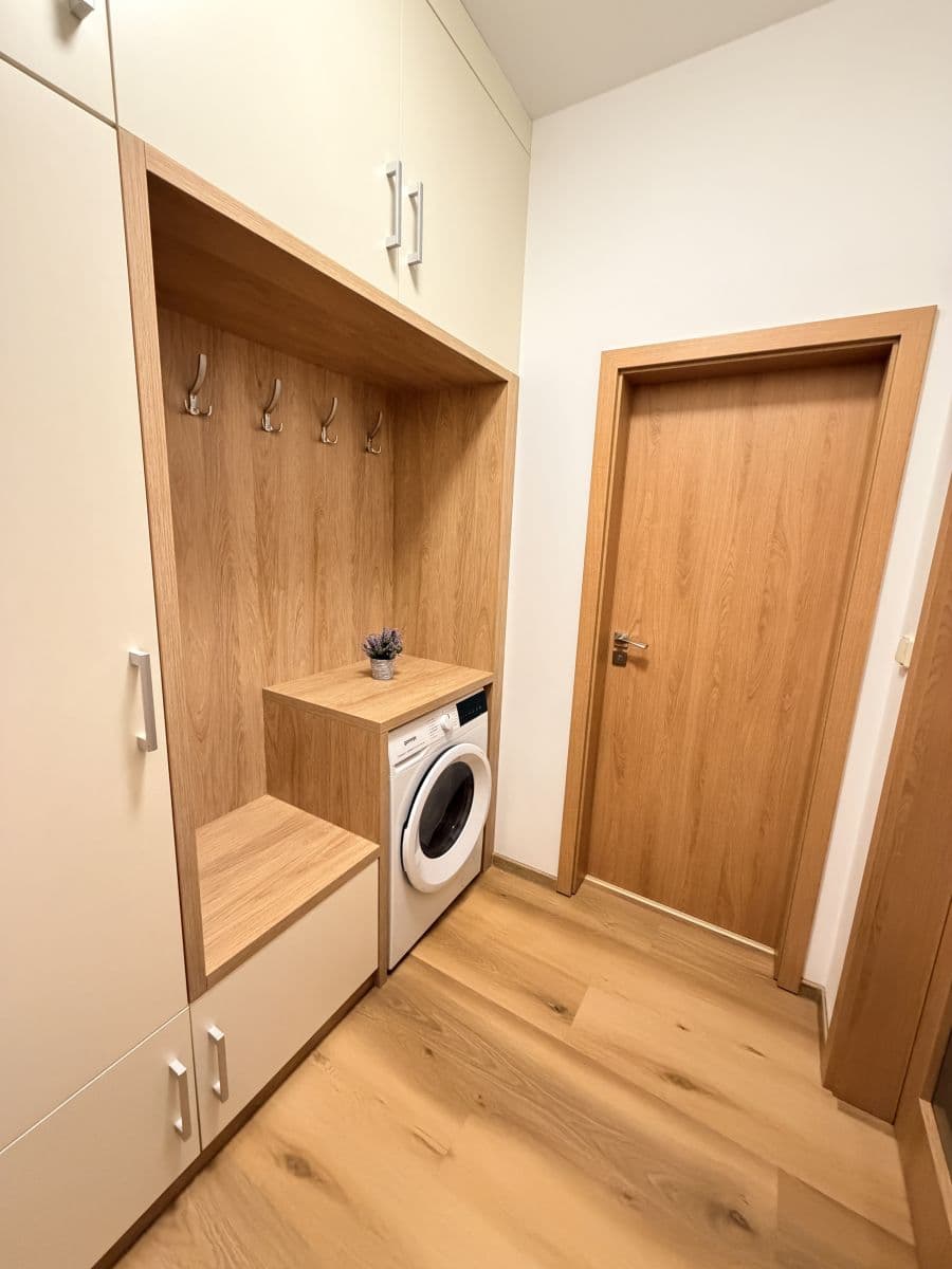 Pronájem bytu 43 m², Zbraslavská, Praha, Praha Pronájem bytu 43 m², Zbraslavská, Praha, Praha