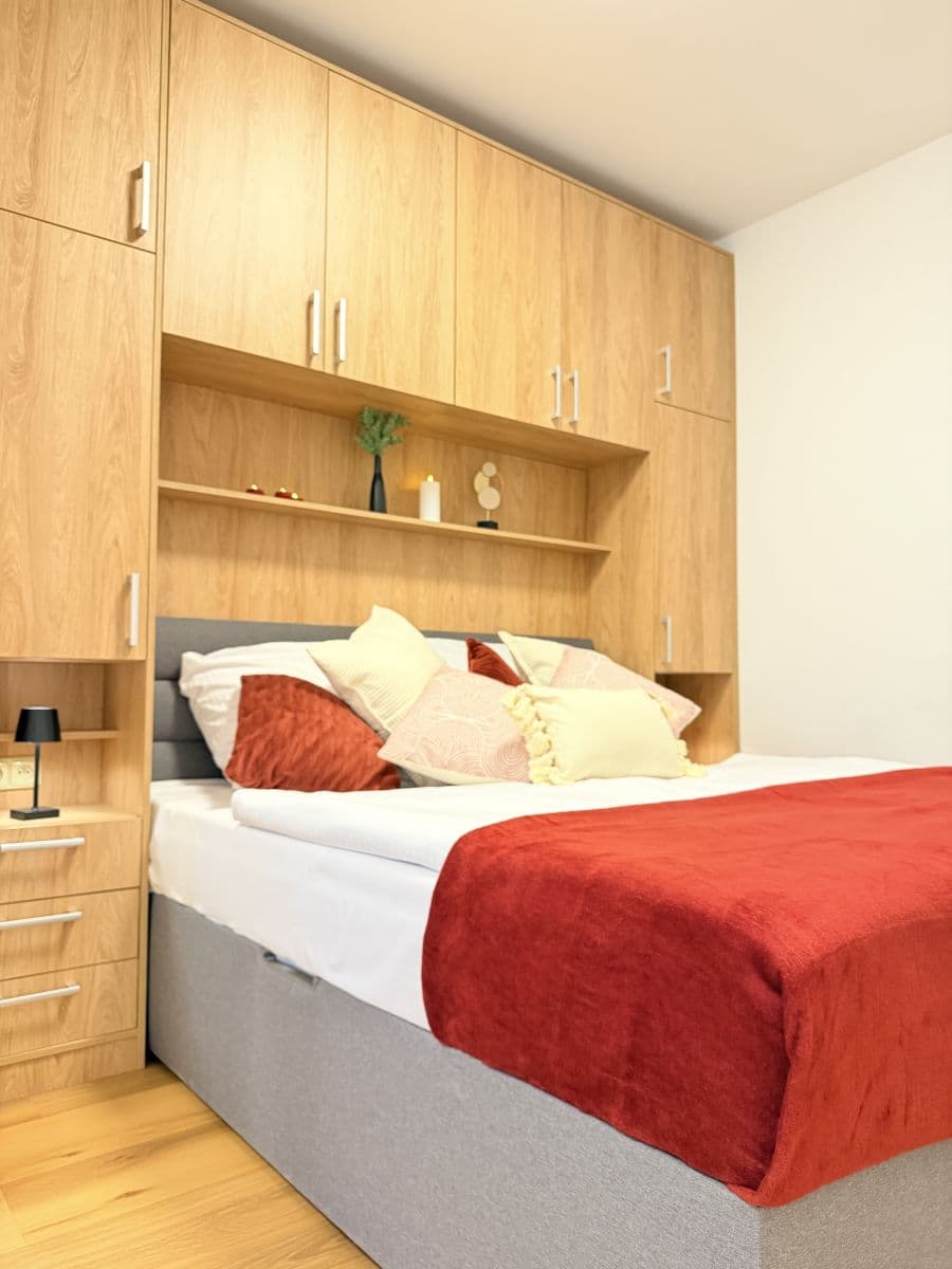 Pronájem bytu 43 m², Zbraslavská, Praha, Praha Pronájem bytu 43 m², Zbraslavská, Praha, Praha