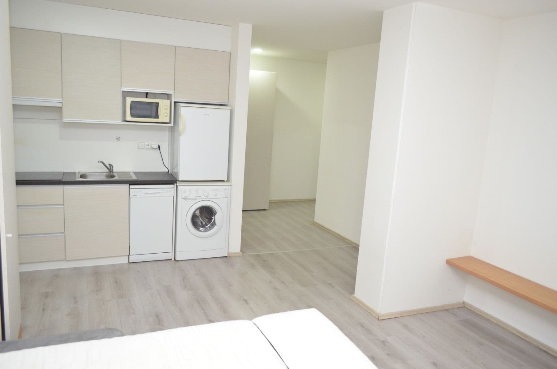 Pronájem bytu 1+kk 35 m², Jeremiášova, Praha, Praha Pronájem bytu 1+kk 35 m², Jeremiášova, Praha, Praha