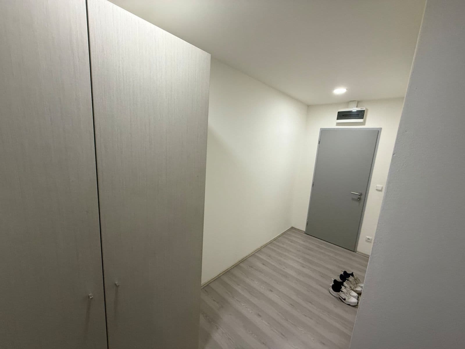 Pronájem bytu 1+kk 35 m², Jeremiášova, Praha, Praha Pronájem bytu 1+kk 35 m², Jeremiášova, Praha, Praha