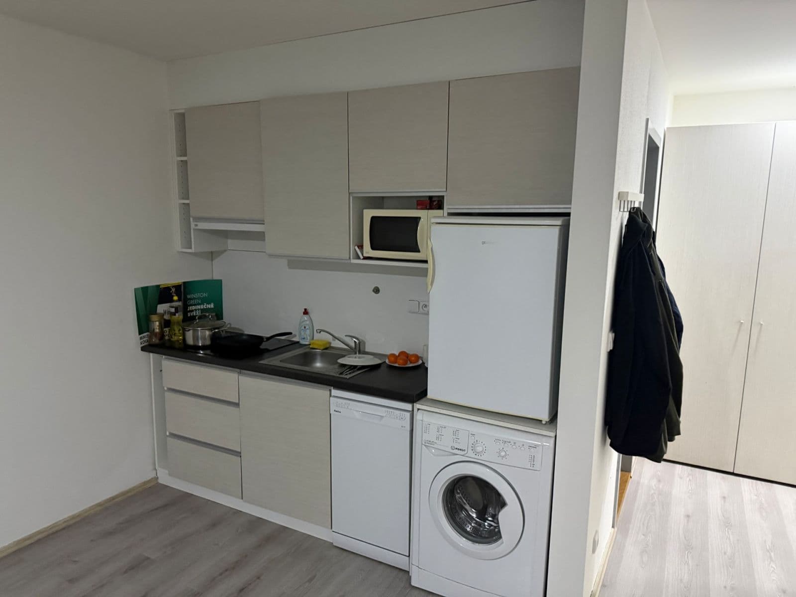Pronájem bytu 1+kk 35 m², Jeremiášova, Praha, Praha Pronájem bytu 1+kk 35 m², Jeremiášova, Praha, Praha