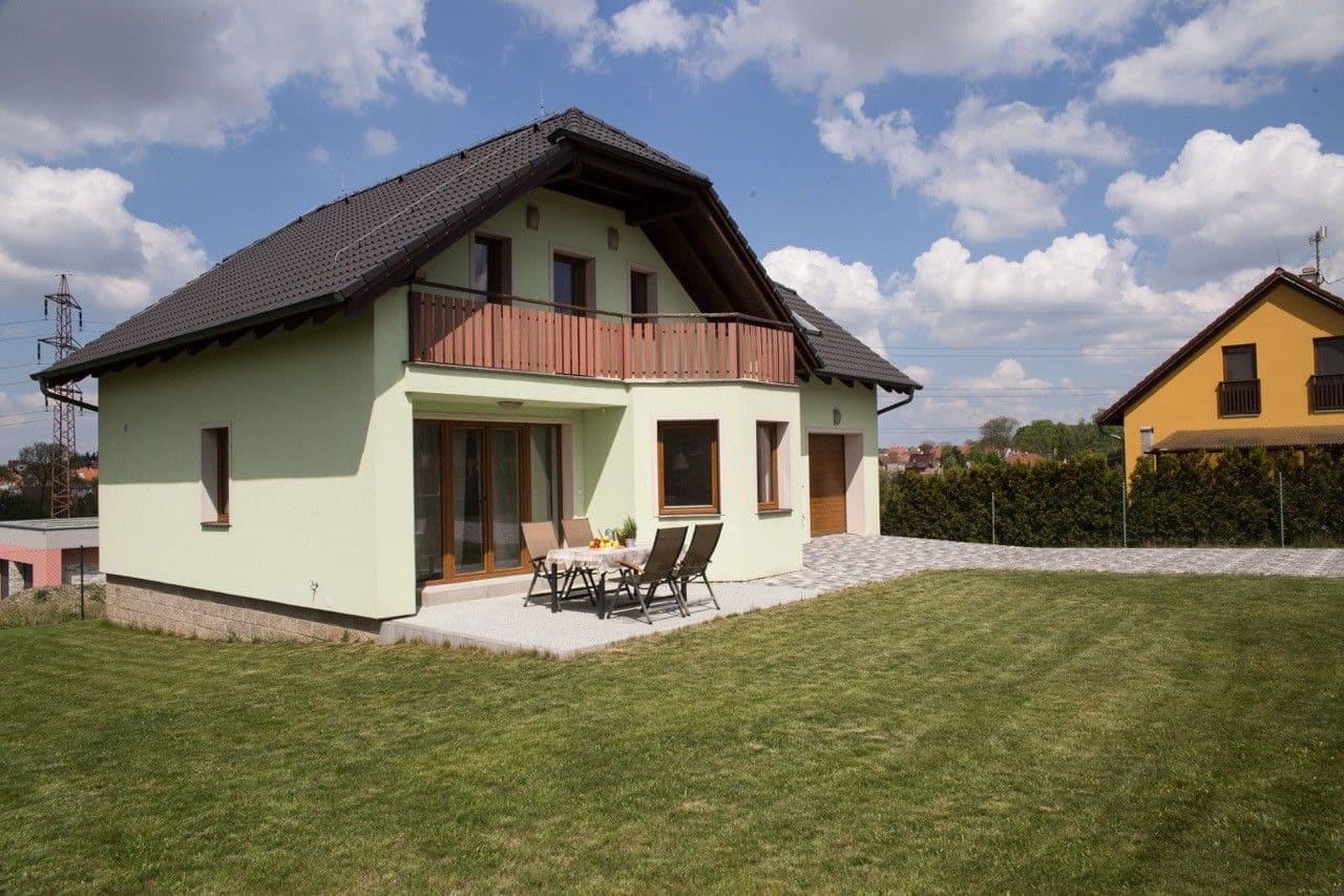 Pronájem domu 180 m², pozemek 439 m², Nad Rybníkem, Unhošť, Středočeský kraj Pronájem domu 180 m², pozemek 439 m², Nad Rybníkem, Unhošť, Středočeský kraj