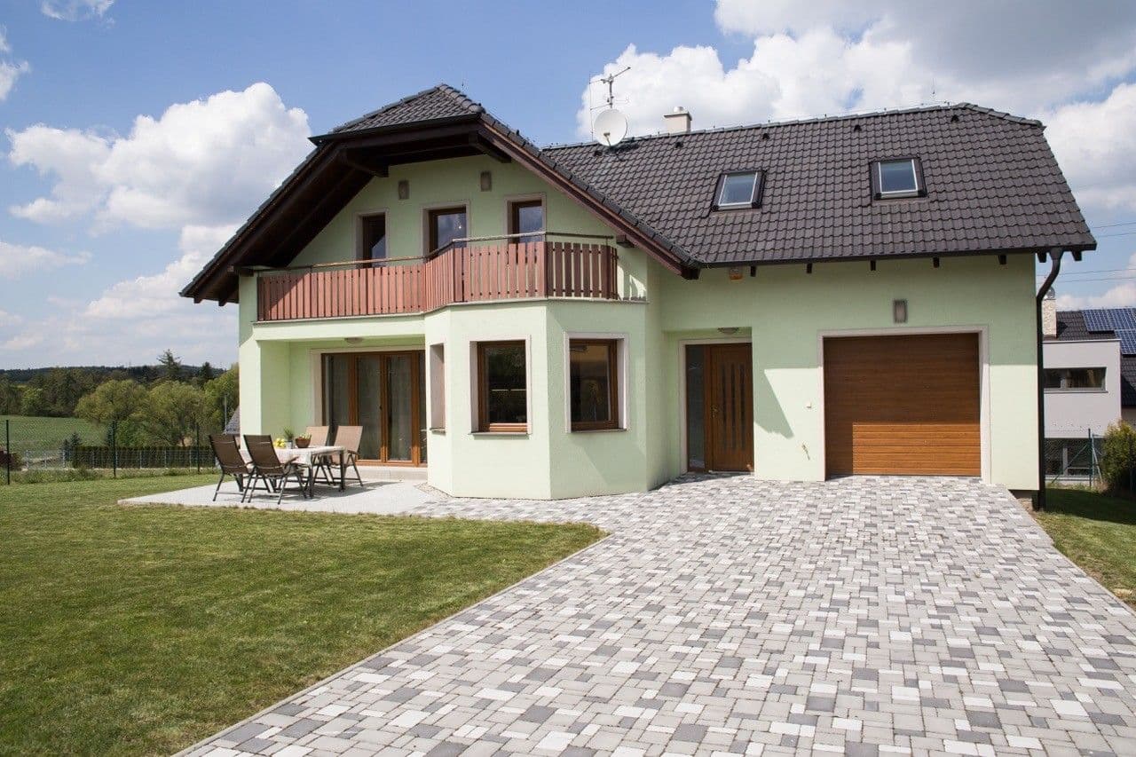 Pronájem domu 180 m², pozemek 439 m², Nad Rybníkem, Unhošť, Středočeský kraj Pronájem domu 180 m², pozemek 439 m², Nad Rybníkem, Unhošť, Středočeský kraj