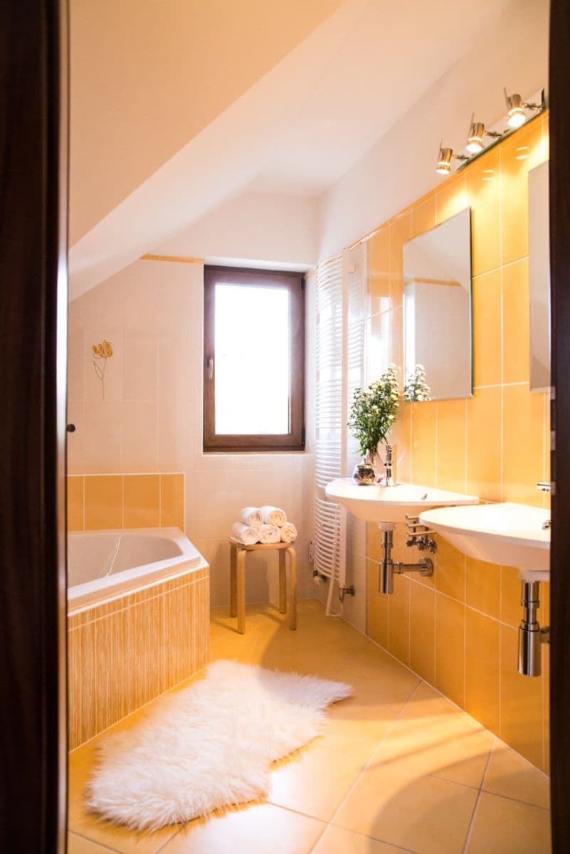 Pronájem domu 180 m², pozemek 439 m², Nad Rybníkem, Unhošť, Středočeský kraj Pronájem domu 180 m², pozemek 439 m², Nad Rybníkem, Unhošť, Středočeský kraj