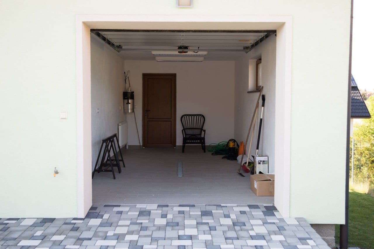 Pronájem domu 180 m², pozemek 439 m², Nad Rybníkem, Unhošť, Středočeský kraj Pronájem domu 180 m², pozemek 439 m², Nad Rybníkem, Unhošť, Středočeský kraj