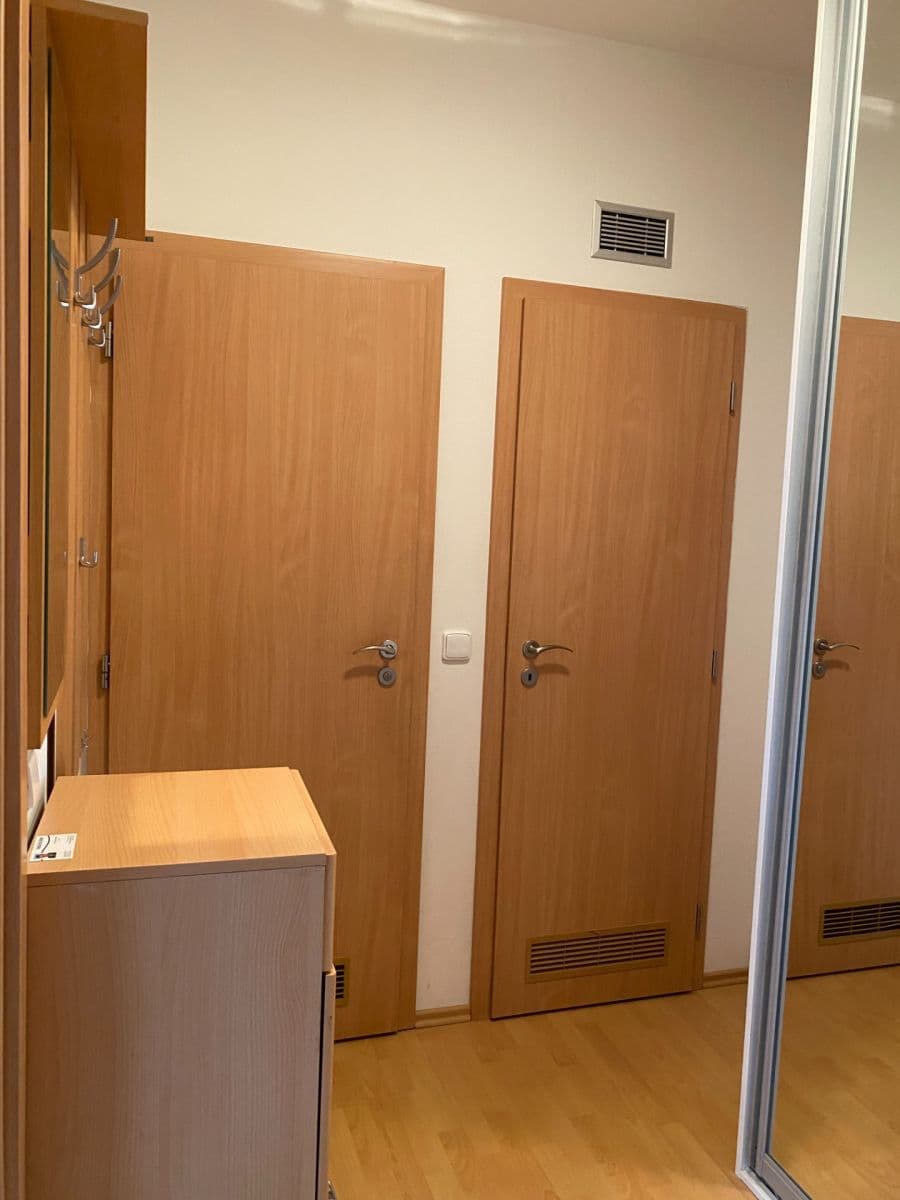 Prodej bytu 3+kk 58 m², Vladycká, Praha, Praha Prodej bytu 3+kk 58 m², Vladycká, Praha, Praha