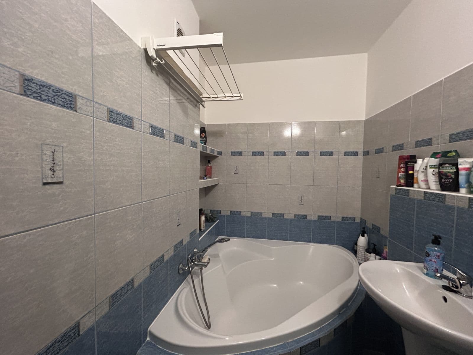 Prodej bytu 2+1 60 m², Krátká, Milovice, Středočeský kraj Prodej bytu 2+1 60 m², Krátká, Milovice, Středočeský kraj