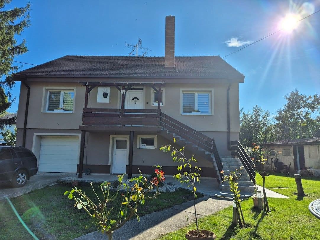 Prodej domu 320 m², pozemek 1.303 m², Ňárad, Trnavský kraj Prodej domu 320 m², pozemek 1.303 m², Ňárad, Trnavský kraj