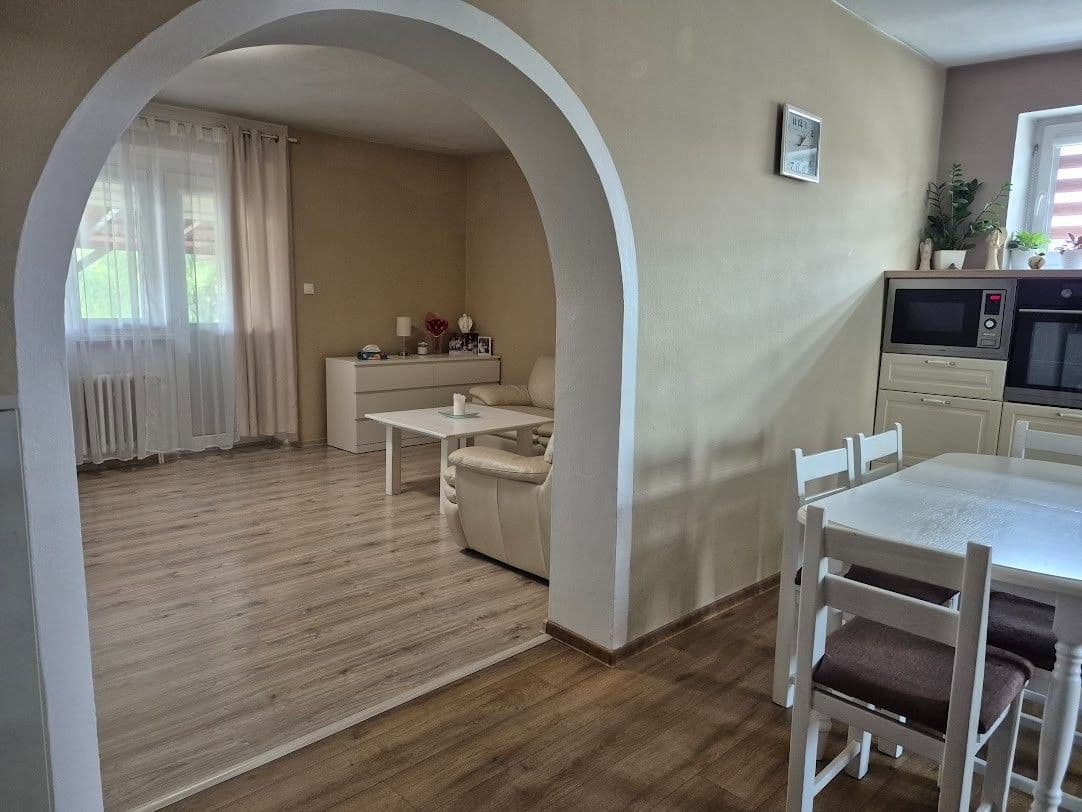 Prodej domu 320 m², pozemek 1.303 m², Ňárad, Trnavský kraj Prodej domu 320 m², pozemek 1.303 m², Ňárad, Trnavský kraj