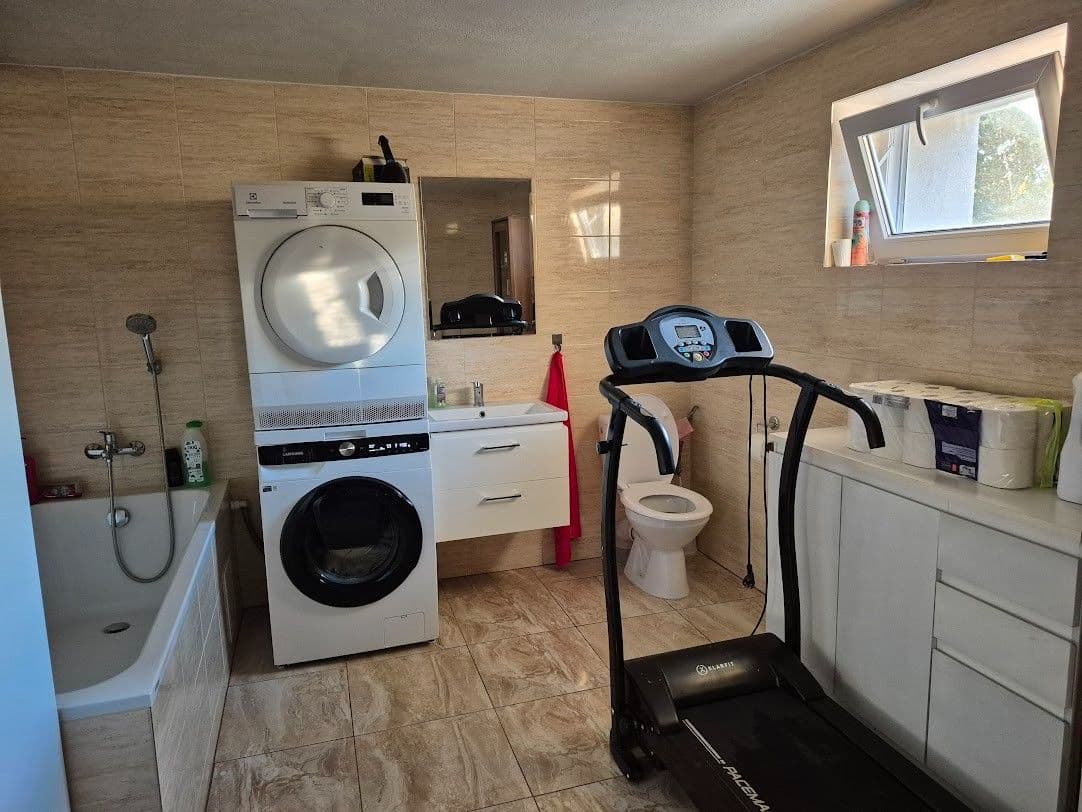 Prodej domu 320 m², pozemek 1.303 m², Ňárad, Trnavský kraj Prodej domu 320 m², pozemek 1.303 m², Ňárad, Trnavský kraj