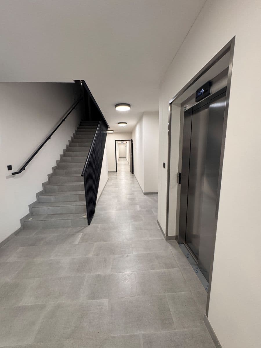 Pronájem bytu 2+kk 56 m², Čakovická, Praha, Praha Pronájem bytu 2+kk 56 m², Čakovická, Praha, Praha