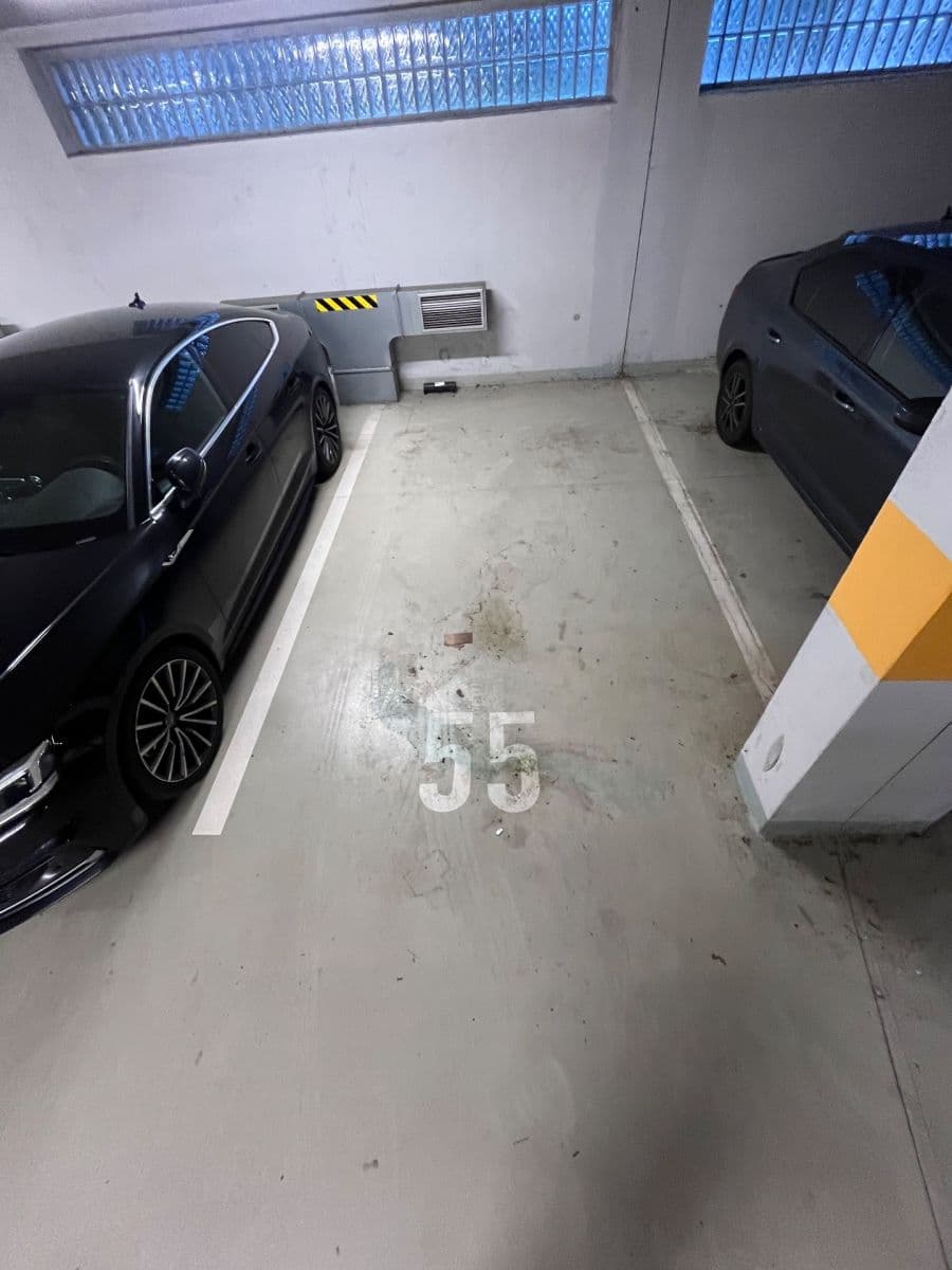 Pronájem garáže 15 m², Praha, Praha Pronájem garáže 15 m², Praha, Praha