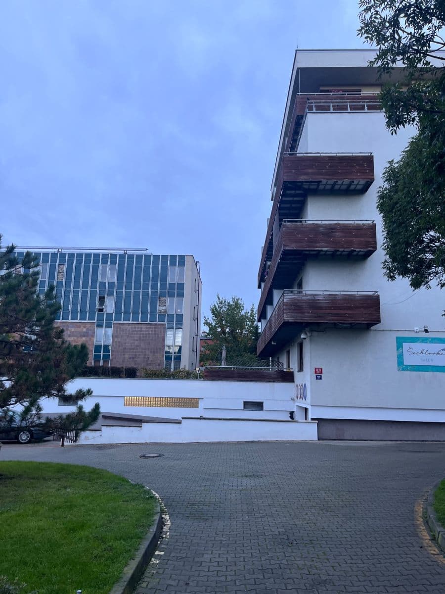 Pronájem garáže 15 m², Praha, Praha Pronájem garáže 15 m², Praha, Praha