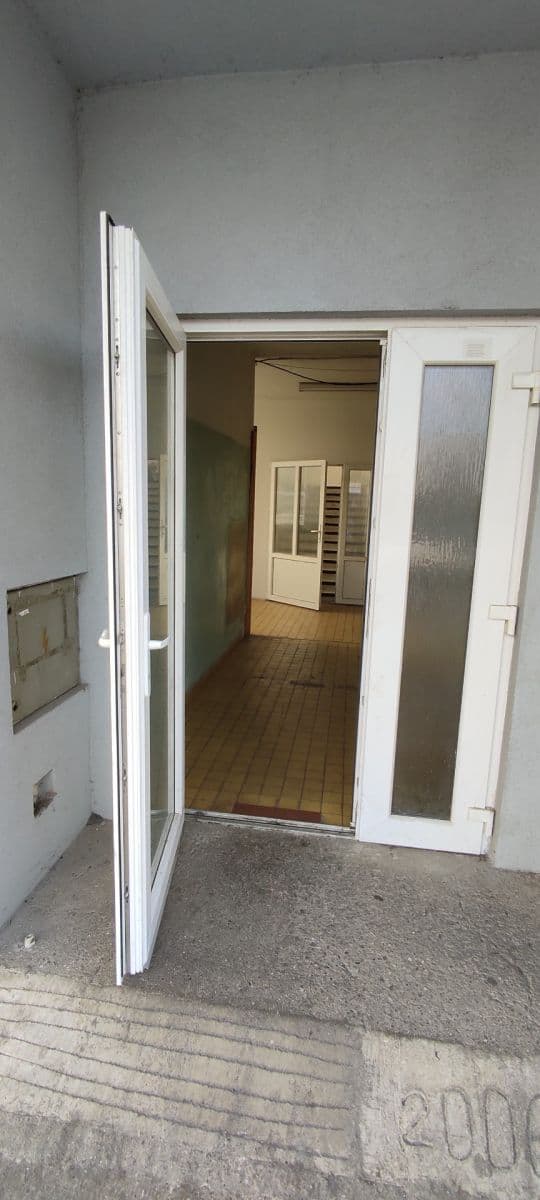 Pronájem nebytového prostoru 100 m², Pekárenská, Most, Ústecký kraj Pronájem nebytového prostoru 100 m², Pekárenská, Most, Ústecký kraj