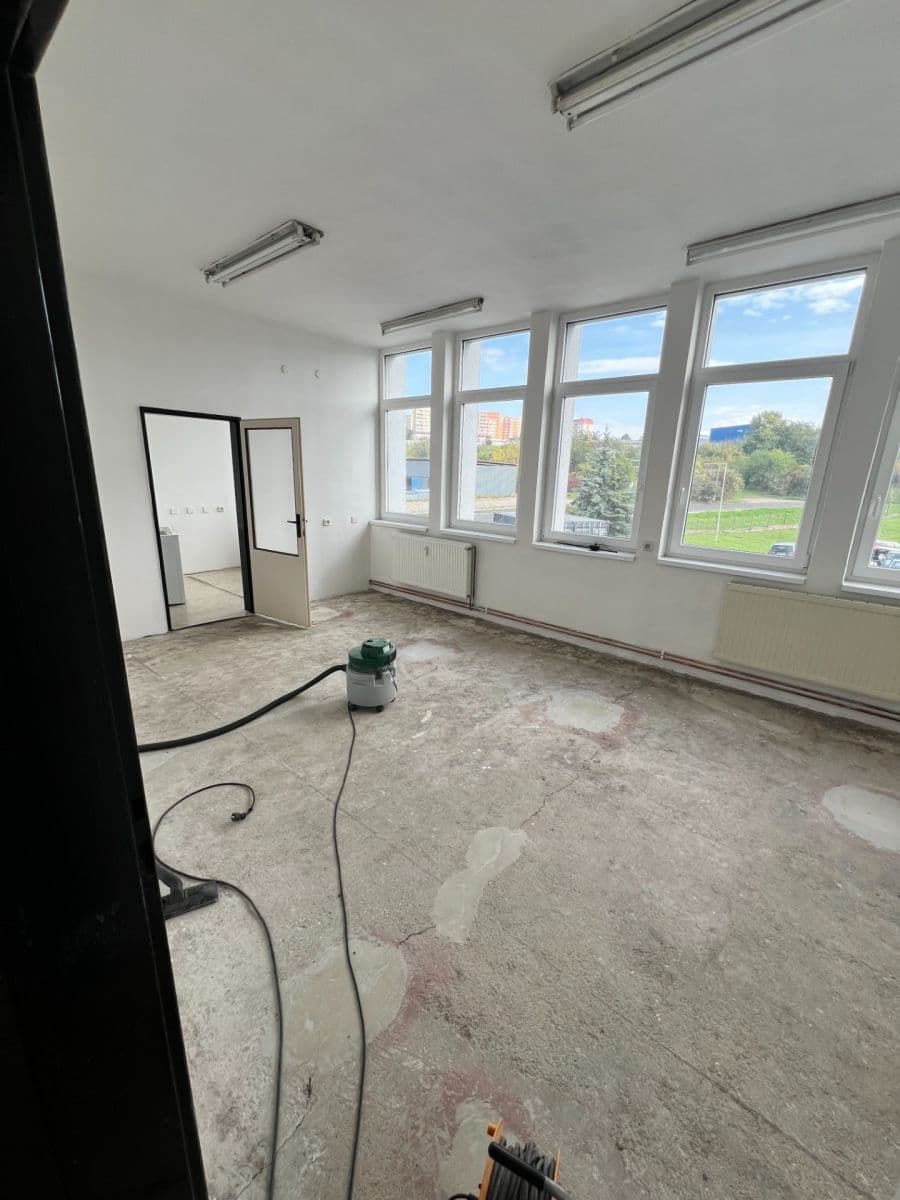 Pronájem nebytového prostoru 100 m², Pekárenská, Most, Ústecký kraj Pronájem nebytového prostoru 100 m², Pekárenská, Most, Ústecký kraj