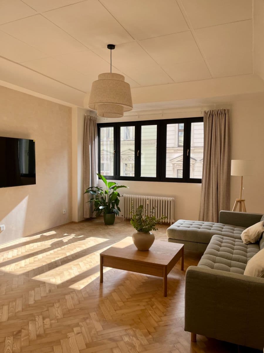 Pronájem bytu 5+kk 110 m², Hálkova, Praha, Praha Pronájem bytu 5+kk 110 m², Hálkova, Praha, Praha