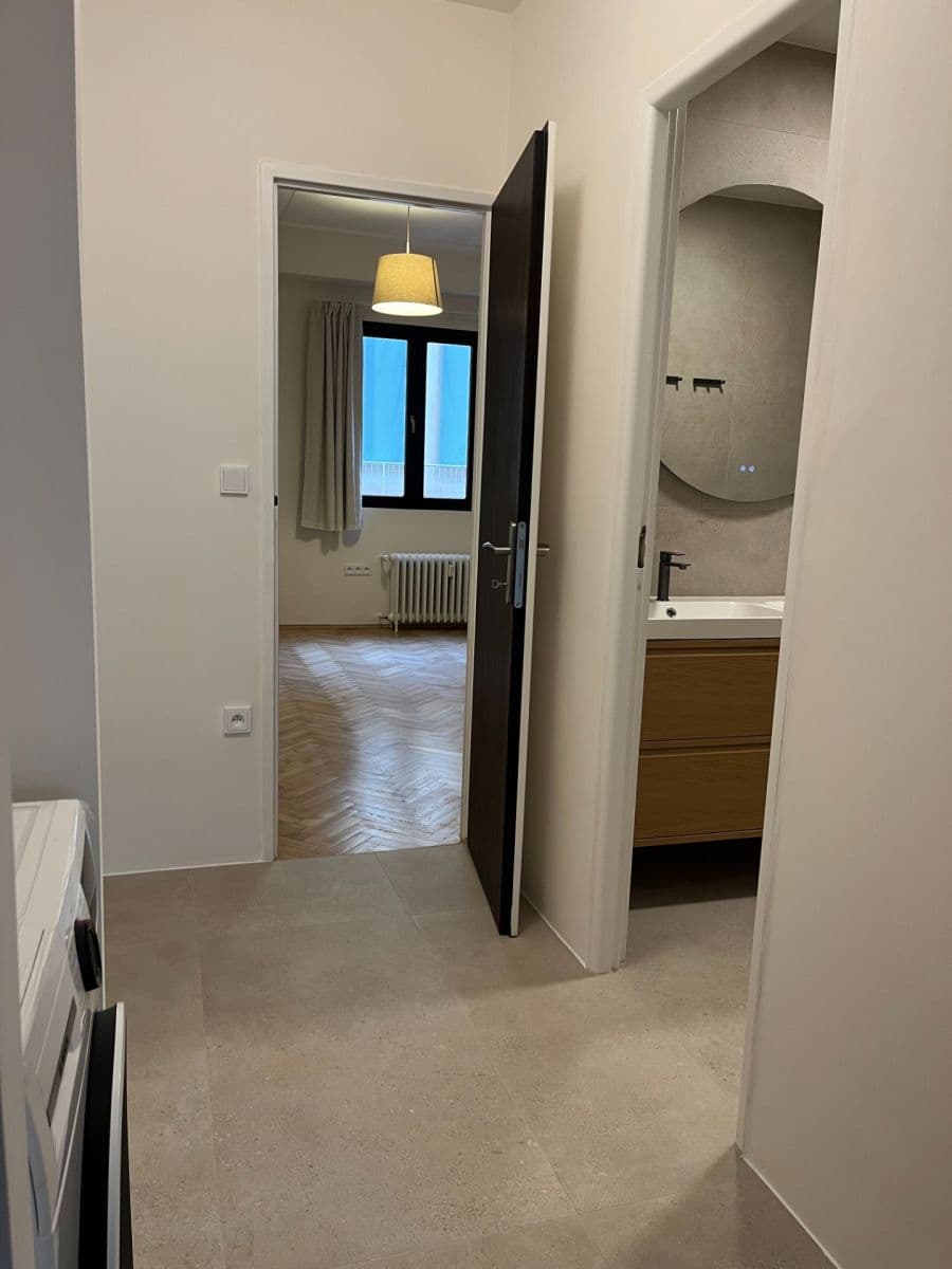 Pronájem bytu 5+kk 110 m², Hálkova, Praha, Praha Pronájem bytu 5+kk 110 m², Hálkova, Praha, Praha