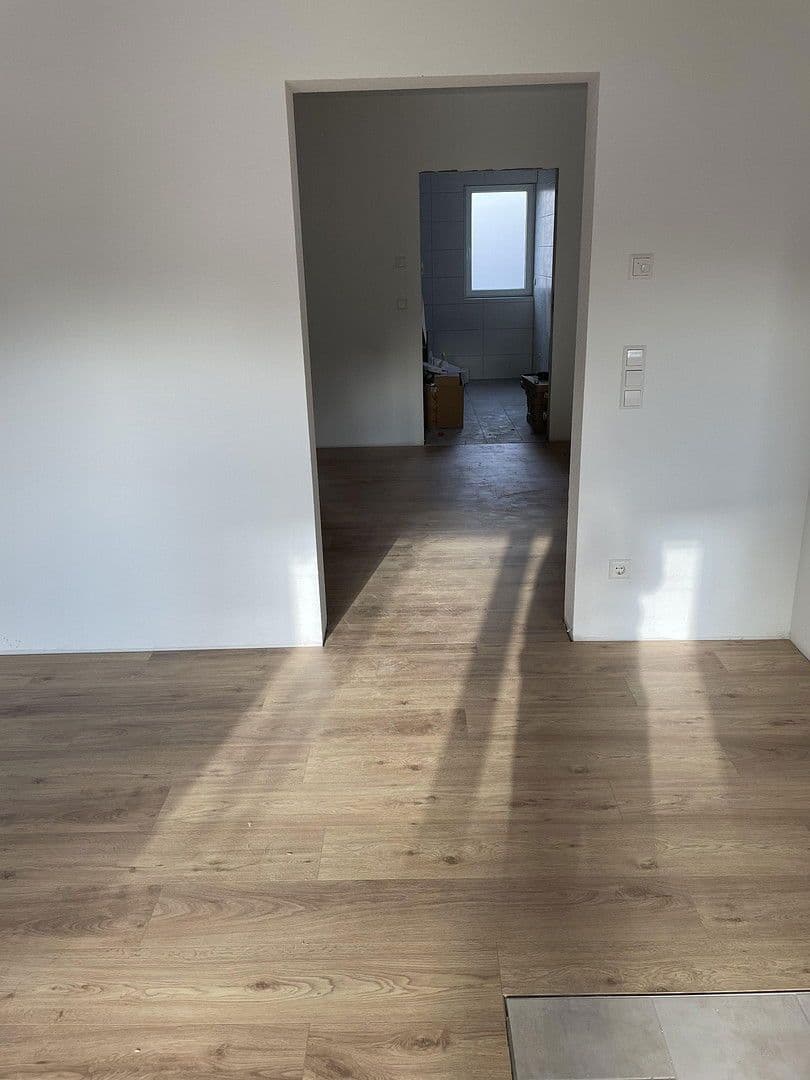 Pronájem bytu 3+1 90 m², Wiesenbach, Bádensko-Württembersko Pronájem bytu 3+1 90 m², Wiesenbach, Bádensko-Württembersko
