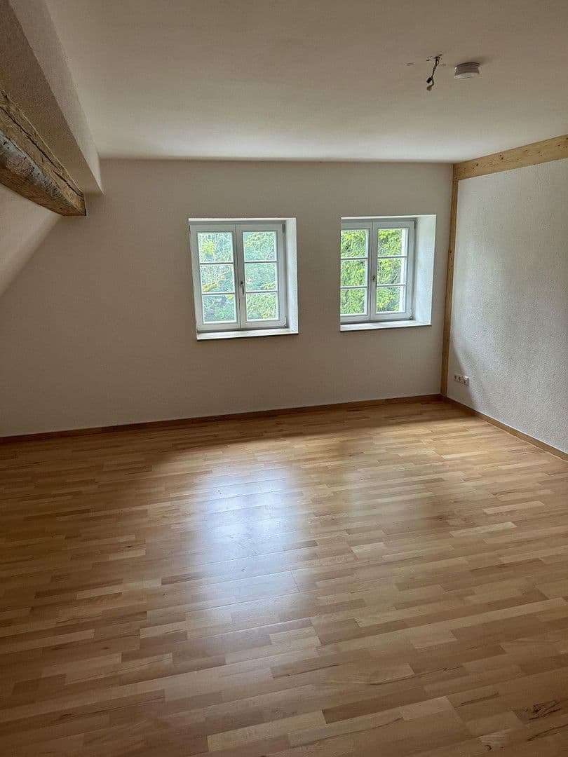 Pronájem bytu 4+1 184 m², Meiereiweg 21, Pirna, Sasko Pronájem bytu 4+1 184 m², Meiereiweg 21, Pirna, Sasko