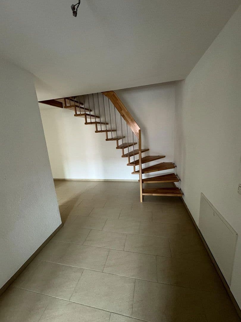 Pronájem bytu 4+1 184 m², Meiereiweg 21, Pirna, Sasko Pronájem bytu 4+1 184 m², Meiereiweg 21, Pirna, Sasko