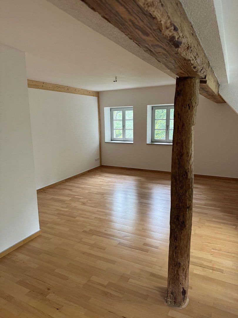 Pronájem bytu 4+1 184 m², Meiereiweg 21, Pirna, Sasko Pronájem bytu 4+1 184 m², Meiereiweg 21, Pirna, Sasko