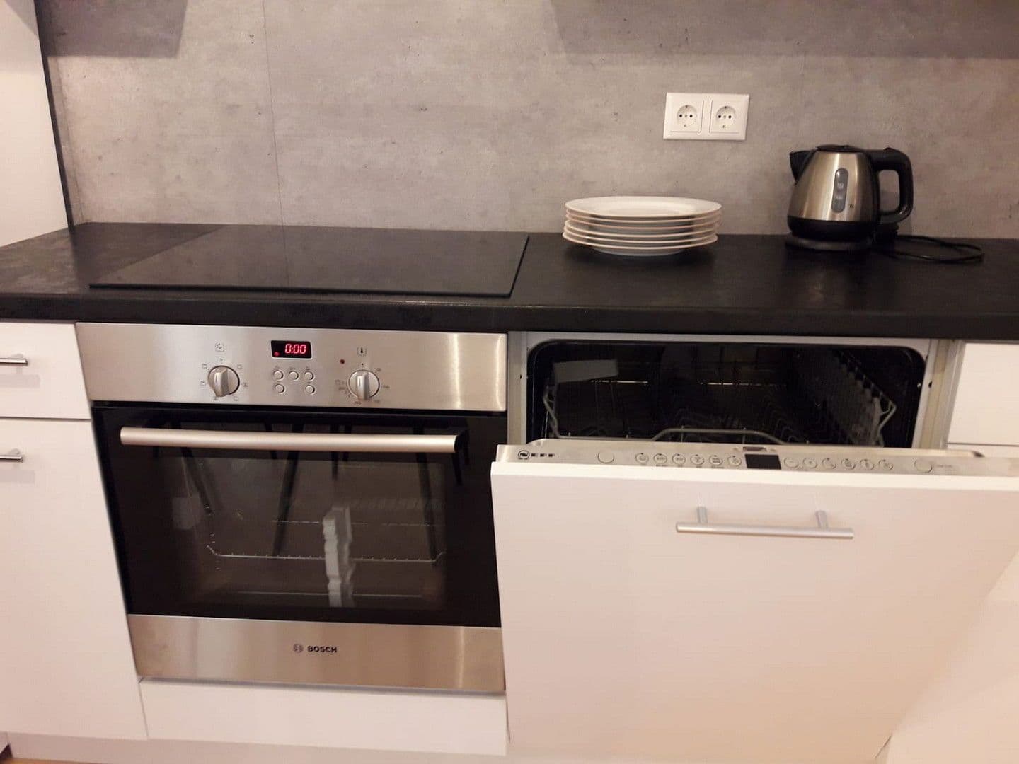Pronájem bytu 1+1 24 m², Lerchenauer Str. 4, München, Bavorsko Pronájem bytu 1+1 24 m², Lerchenauer Str. 4, München, Bavorsko