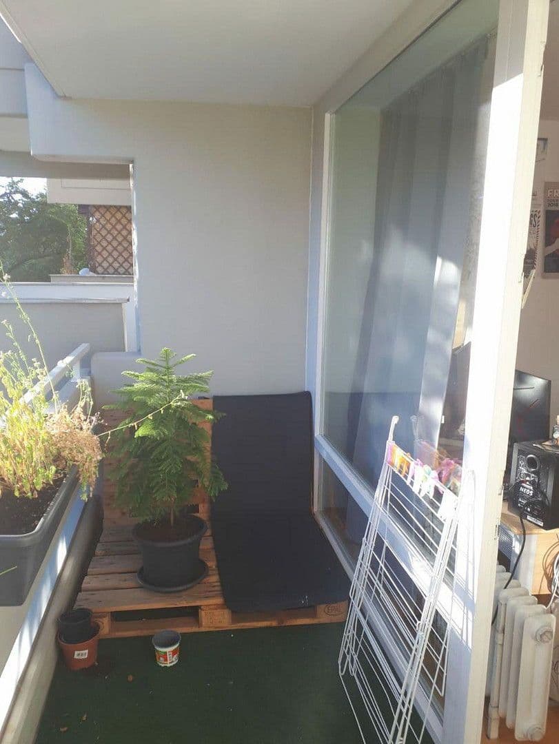 Pronájem bytu 1+1 24 m², Lerchenauer Str. 4, München, Bavorsko Pronájem bytu 1+1 24 m², Lerchenauer Str. 4, München, Bavorsko