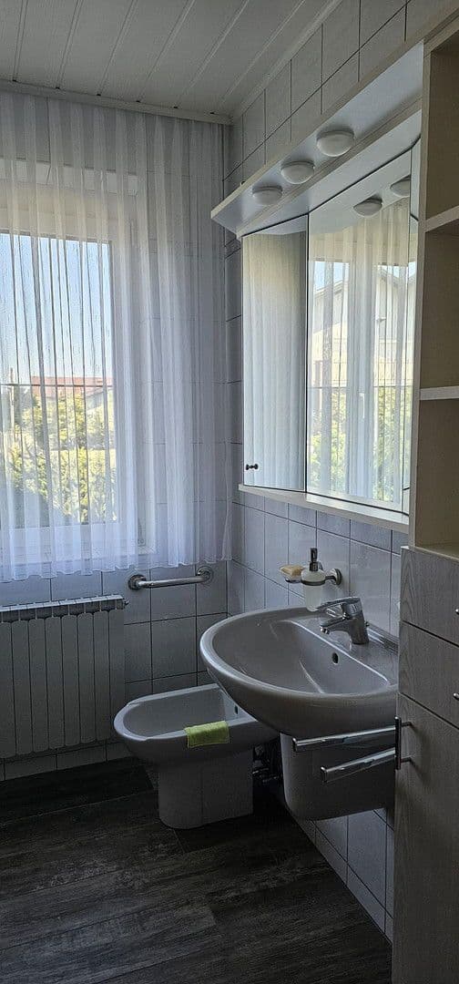 Prodej domu 120 m², pozemek 897 m², Wiener Neustadt, Dolní Rakousko Prodej domu 120 m², pozemek 897 m², Wiener Neustadt, Dolní Rakousko