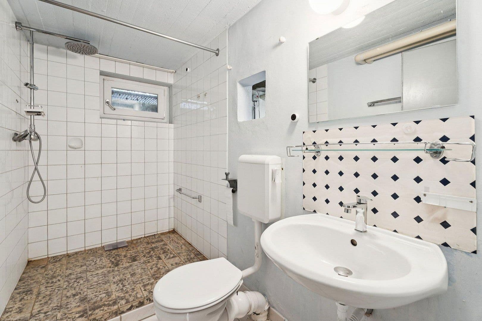 Prodej domu 146 m², pozemek 481 m², Ulm, Bádensko-Württembersko Prodej domu 146 m², pozemek 481 m², Ulm, Bádensko-Württembersko