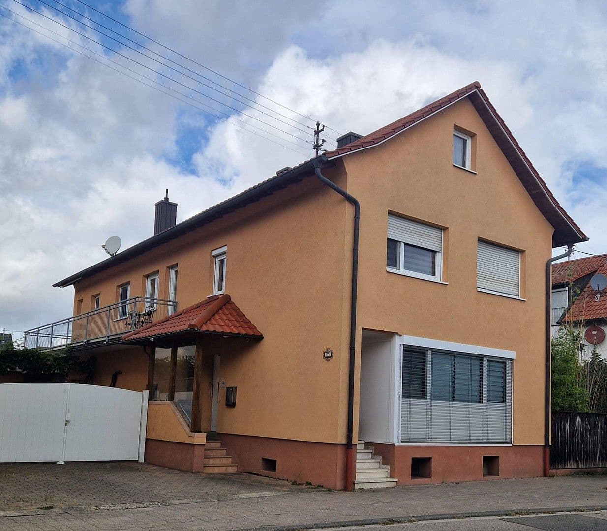 Prodej domu 250 m², pozemek 870 m², Leimersheim, Porýní-Falc Prodej domu 250 m², pozemek 870 m², Leimersheim, Porýní-Falc